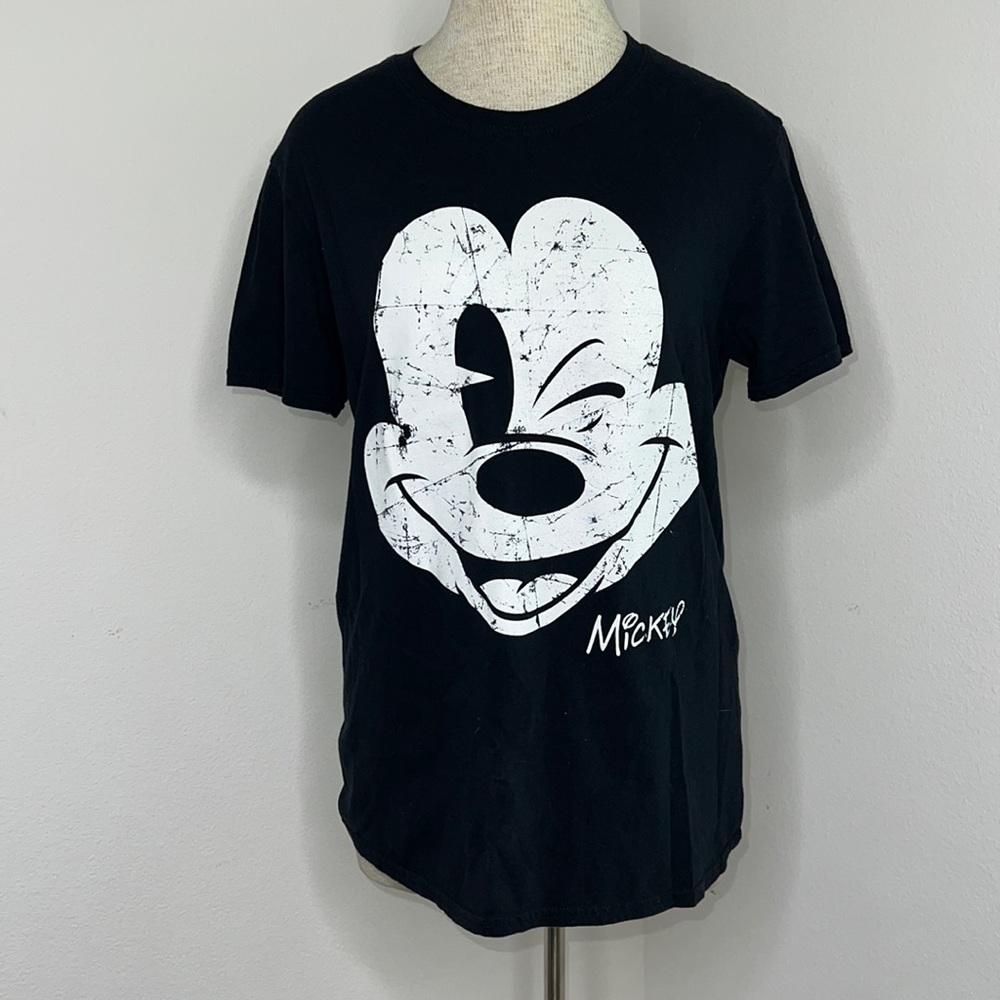 🔹 Mickey Mouse Winking Tee
